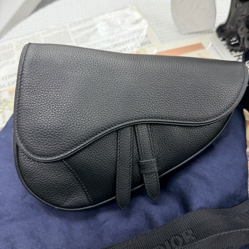 Dior 男士斜挎 全新-1