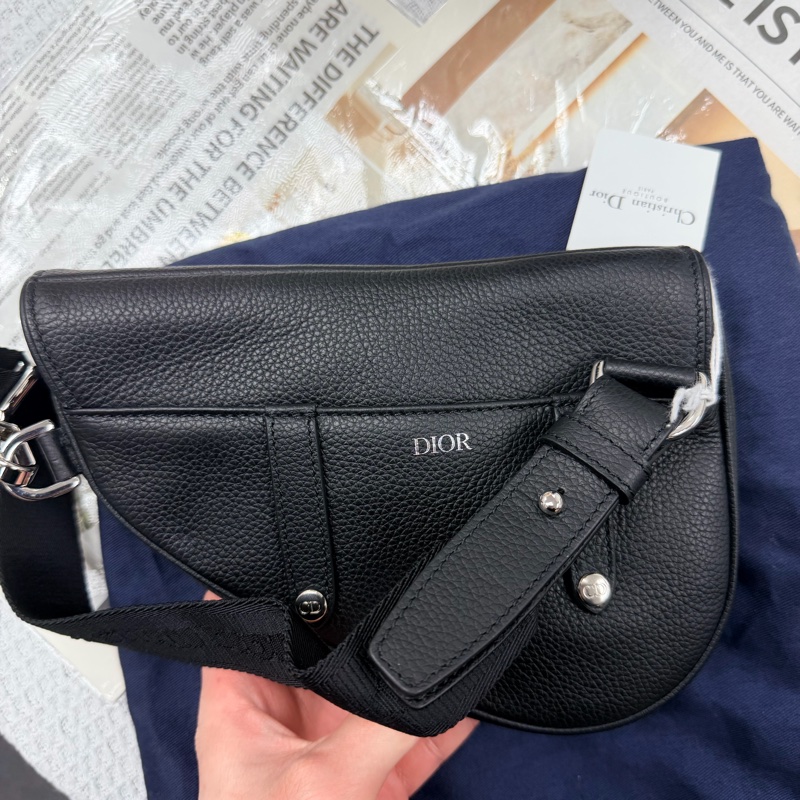 Dior 男士斜挎 全新-4