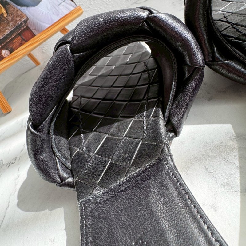 ✨狀況9成新 個性百搭 BV 黑色編織方頭拖跟涼鞋-11