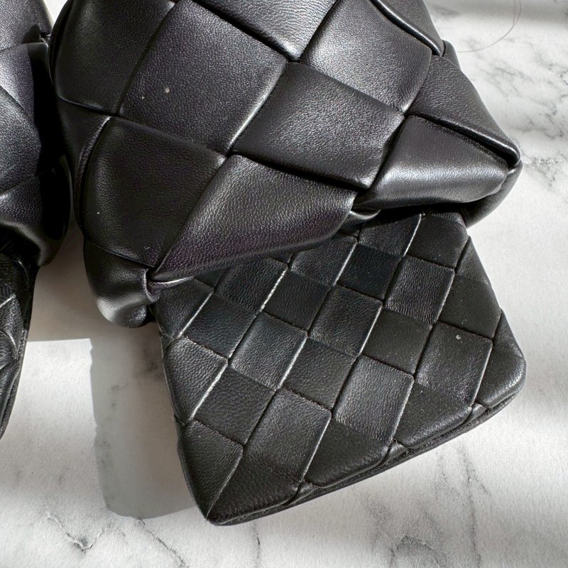 ✨狀況9成新 個性百搭 BV 黑色編織方頭拖跟涼鞋-13