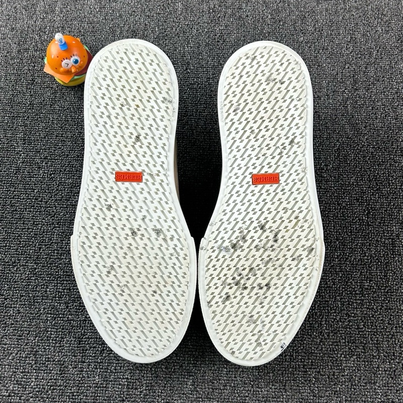 Hermes愛馬仕灰色板鞋 男鞋 尺碼43-15