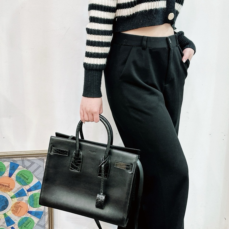 莉亞精品♡ YSL 牛皮手提風琴包黑皮革 二手-1