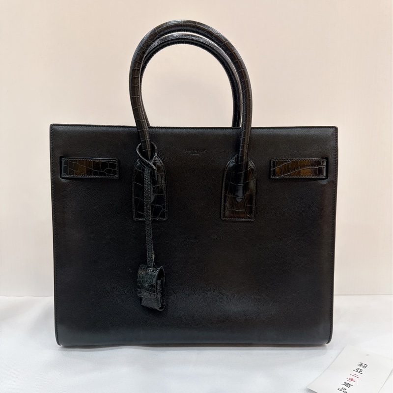 莉亞精品♡ YSL 牛皮手提風琴包黑皮革 二手-2