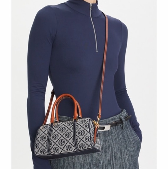 Tory Burch 女士 T MONOGRAM 小號桶形包均碼碼20.5cm*9.5cm*12cm-1