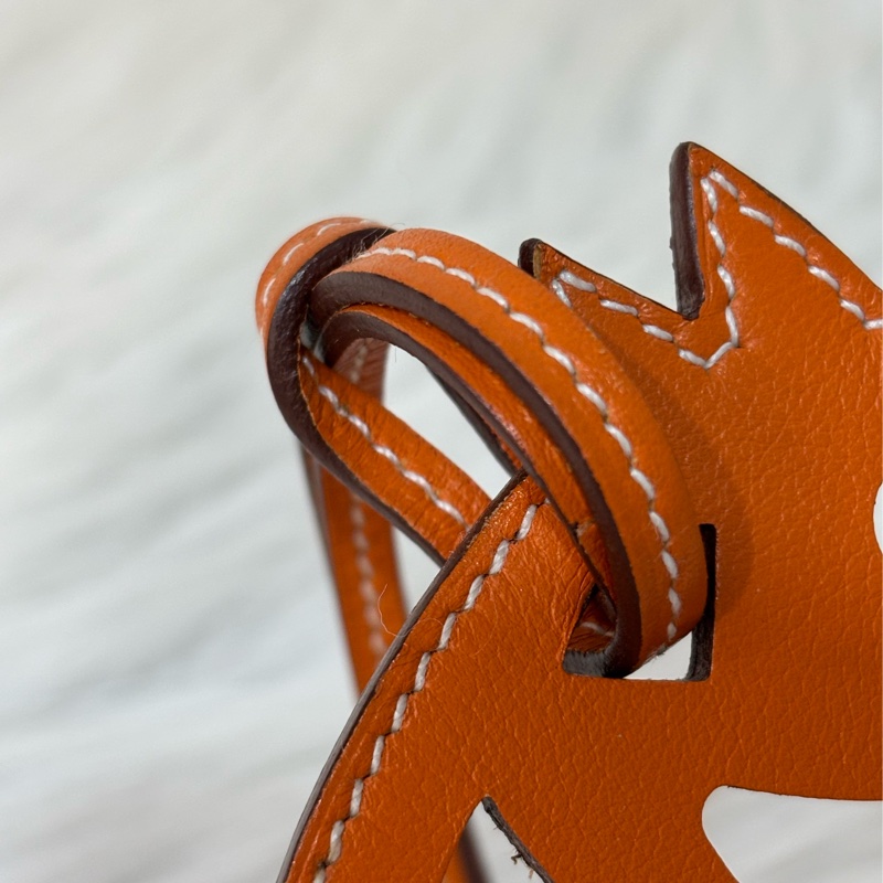 HERMES Paddock Cheval Bag Charm 愛馬仕 橘色 皮革 縷空 馬頭-5