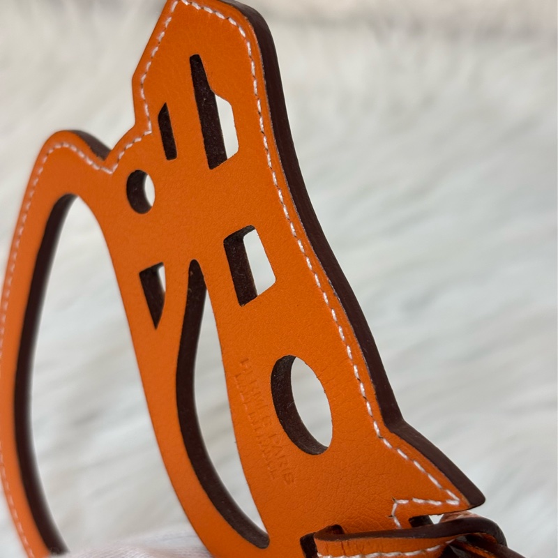 HERMES Paddock Cheval Bag Charm 愛馬仕 橘色 皮革 縷空 馬頭-13