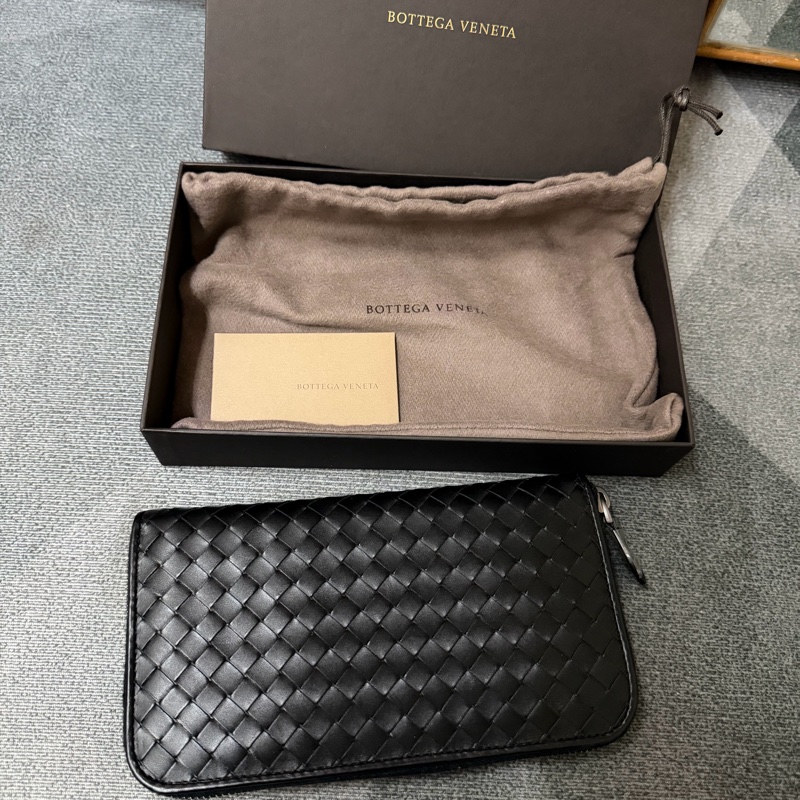 Bv經典黑色編織拉鍊長夾-0