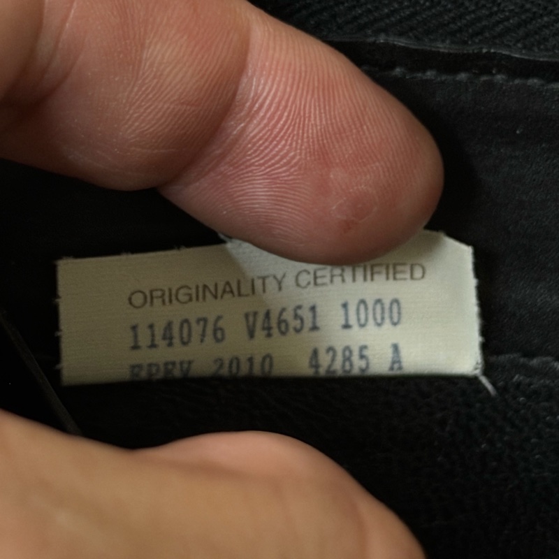 Bv經典黑色編織拉鍊長夾-9