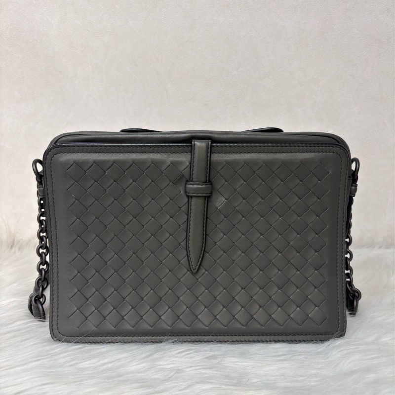 BOTTEGA VENETA BV 鐵灰色 編織 拉鍊 三層 肩背包 斜背包 航空包 郵差包-3