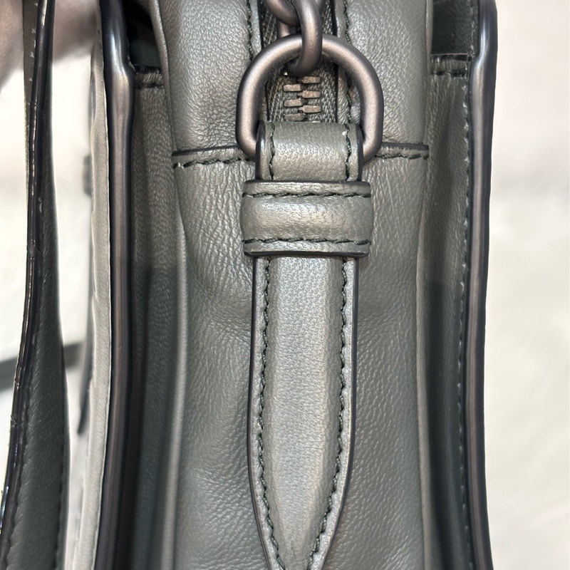 BOTTEGA VENETA BV 鐵灰色 編織 拉鍊 三層 肩背包 斜背包 航空包 郵差包-17