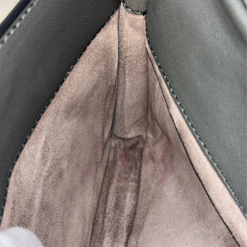 BOTTEGA VENETA BV 鐵灰色 編織 拉鍊 三層 肩背包 斜背包 航空包 郵差包-44