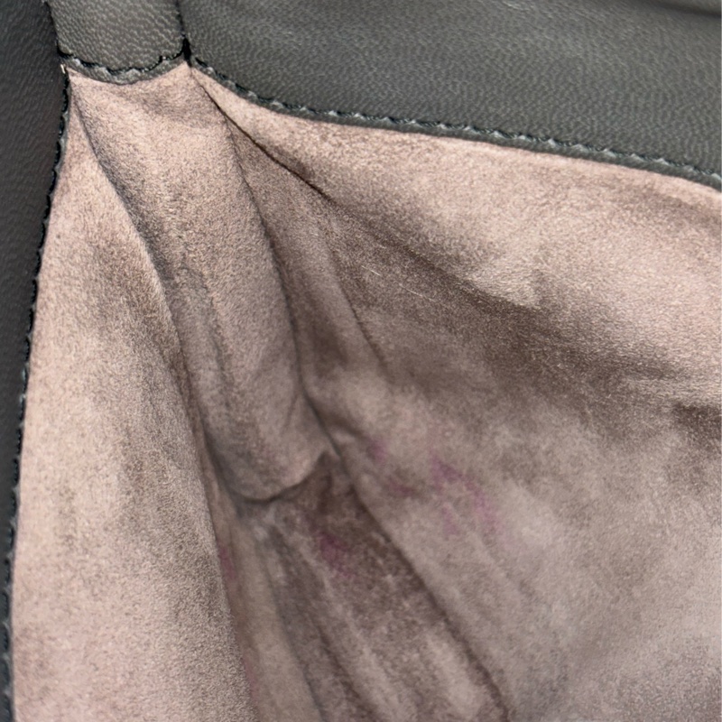 BOTTEGA VENETA BV 鐵灰色 編織 拉鍊 三層 肩背包 斜背包 航空包 郵差包-48