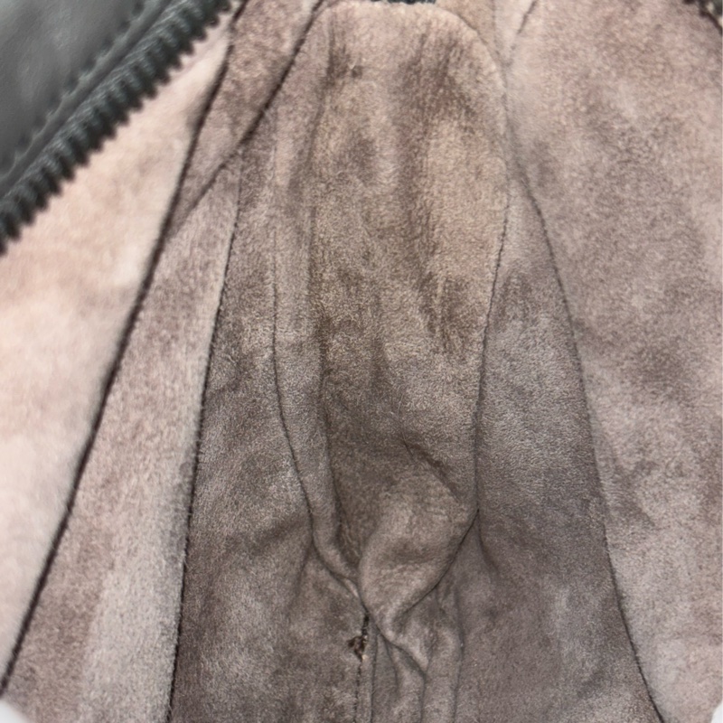 BOTTEGA VENETA BV 鐵灰色 編織 拉鍊 三層 肩背包 斜背包 航空包 郵差包-50