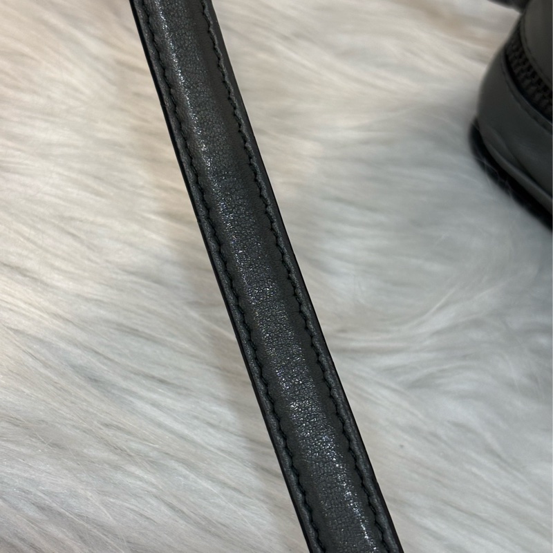 BOTTEGA VENETA BV 鐵灰色 編織 拉鍊 三層 肩背包 斜背包 航空包 郵差包-64