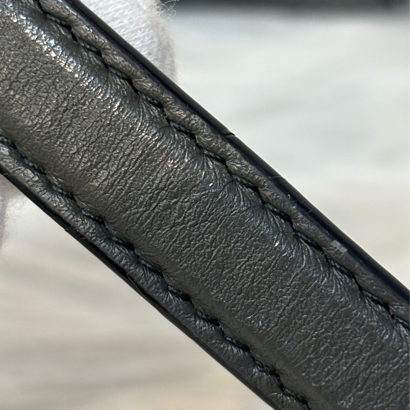 BOTTEGA VENETA BV 鐵灰色 編織 拉鍊 三層 肩背包 斜背包 航空包 郵差包-78