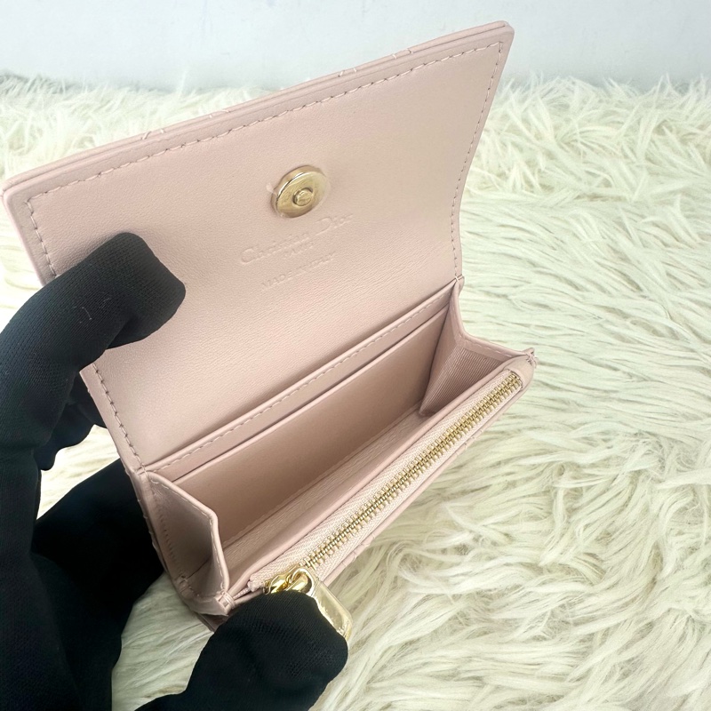 閑置品🌟DIOR Glycine 粉色羊皮金扣 卡片包 2025年全套有盒-5