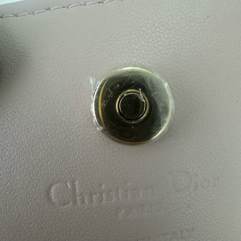 閑置品🌟DIOR Glycine 粉色羊皮金扣 卡片包 2025年全套有盒-10