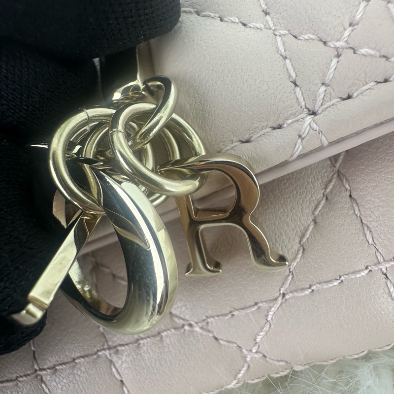 閑置品🌟DIOR Glycine 粉色羊皮金扣 卡片包 2025年全套有盒-16