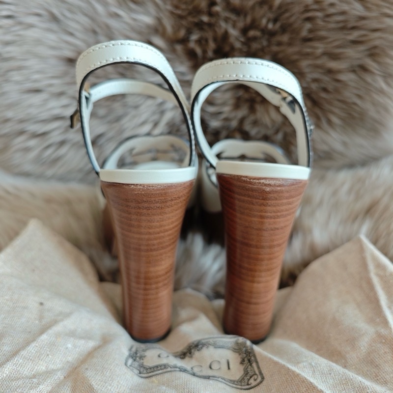 99新未使用Gucci古馳 互扣式雙G鏤空 尺碼37-14