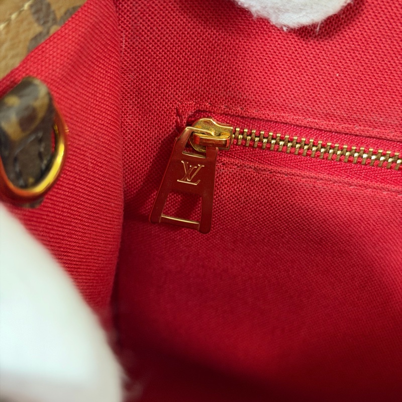 LV On The Go Pm 小號晶片款-24