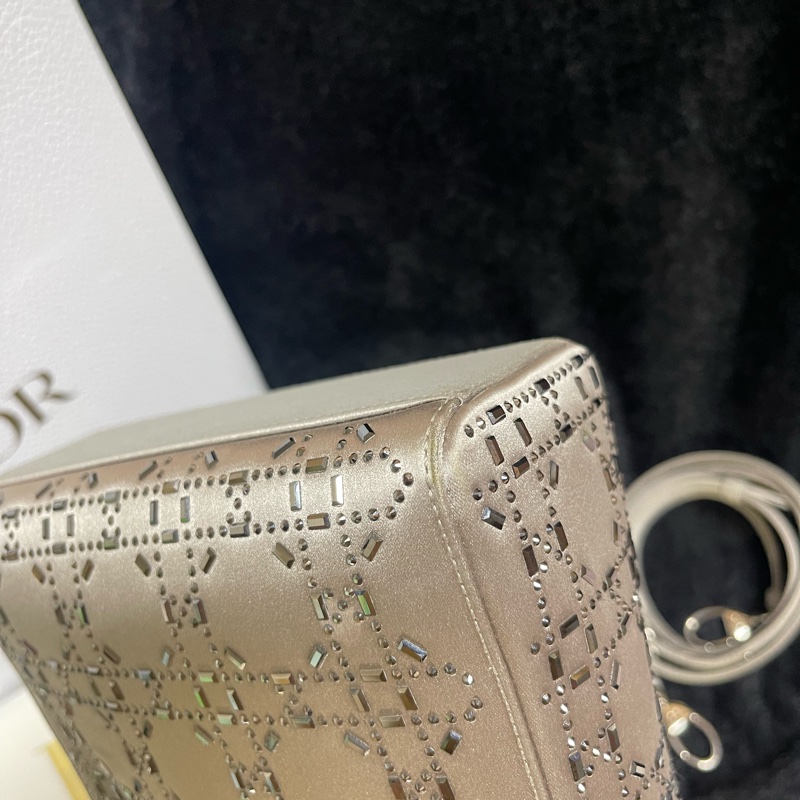 D I O R D R絲綢緞面水鑽三格灰色黛妃-4