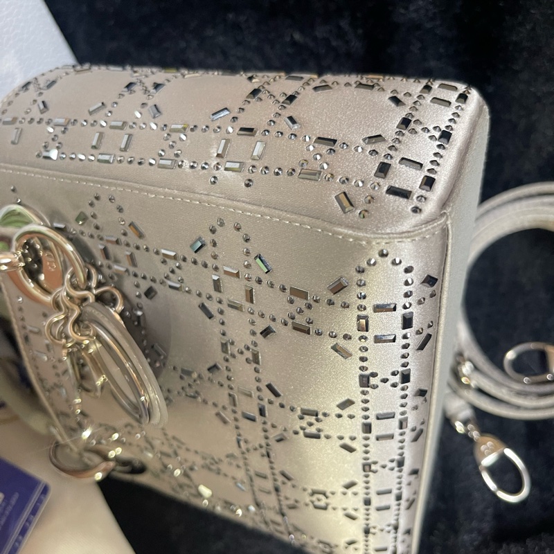 D I O R D R絲綢緞面水鑽三格灰色黛妃-8