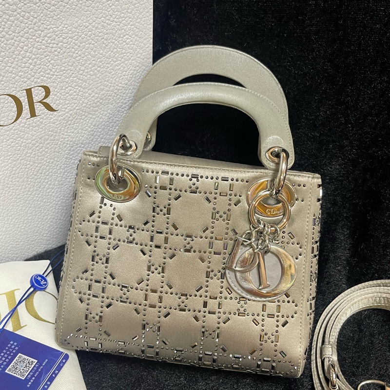 D I O R D R絲綢緞面水鑽三格灰色黛妃-20