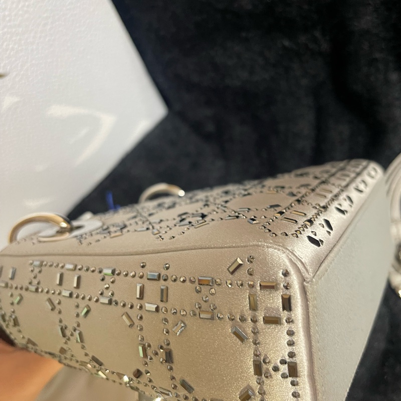 D I O R D R絲綢緞面水鑽三格灰色黛妃-23