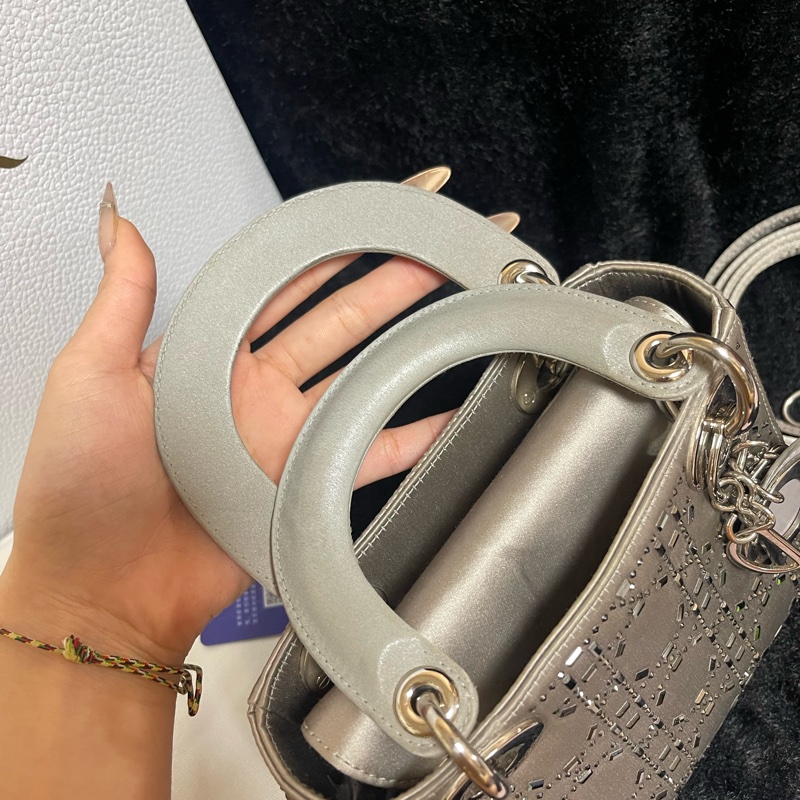 D I O R D R絲綢緞面水鑽三格灰色黛妃-28