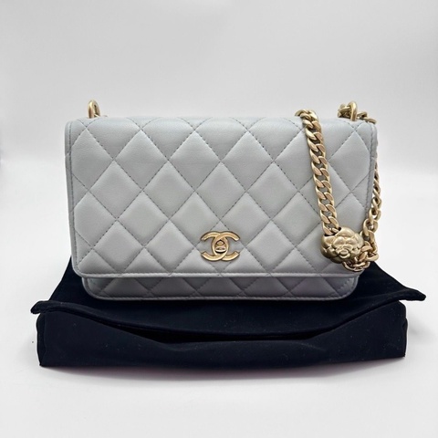 CHANEL 淡藍色菱格紋羊皮山茶花肩背斜背包19.5*12*3.5 98新配件塵袋