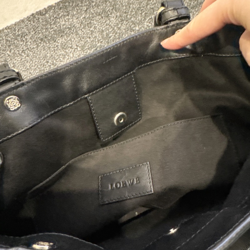 LOEWE迷彩肩背托特包-2