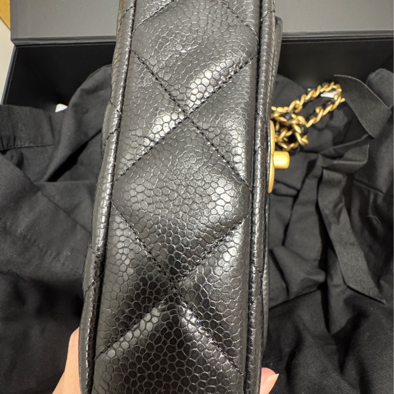 Chanel25A郵差包荔枝皮-6