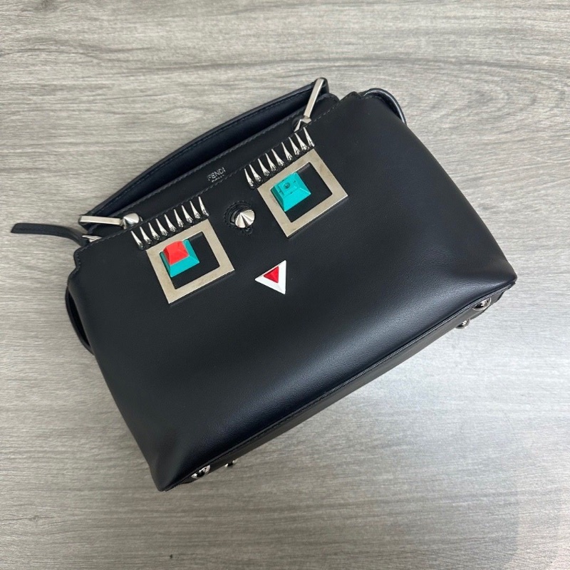 FENDI Dotcom黑色睫毛怪獸手提斜背包:23*16.5*11 98新配件塵袋-3