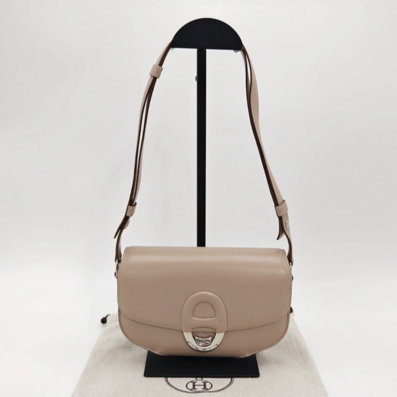 Hermes石灰銀扣肩背斜背包豬鼻包 18*12*5 98新配件塵袋-1