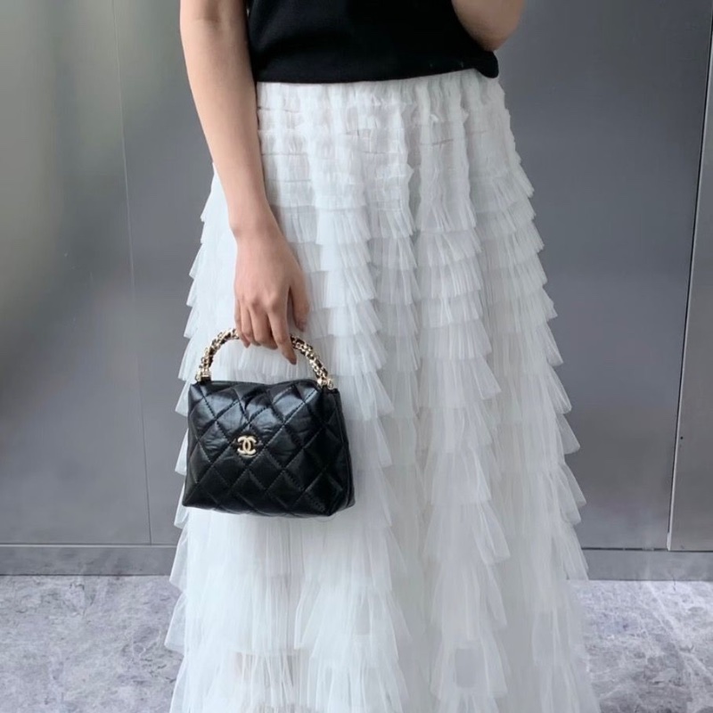 CHANEL 24b黑金麻花手柄hobo手提肩背斜背飯盒包 18.5*14*7 99新配件塵袋-0