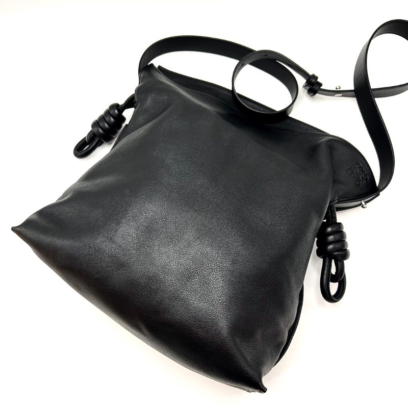 LOEWE黑色Flamenco 福袋肩背斜背包31*36*14 98新配件塵袋-5