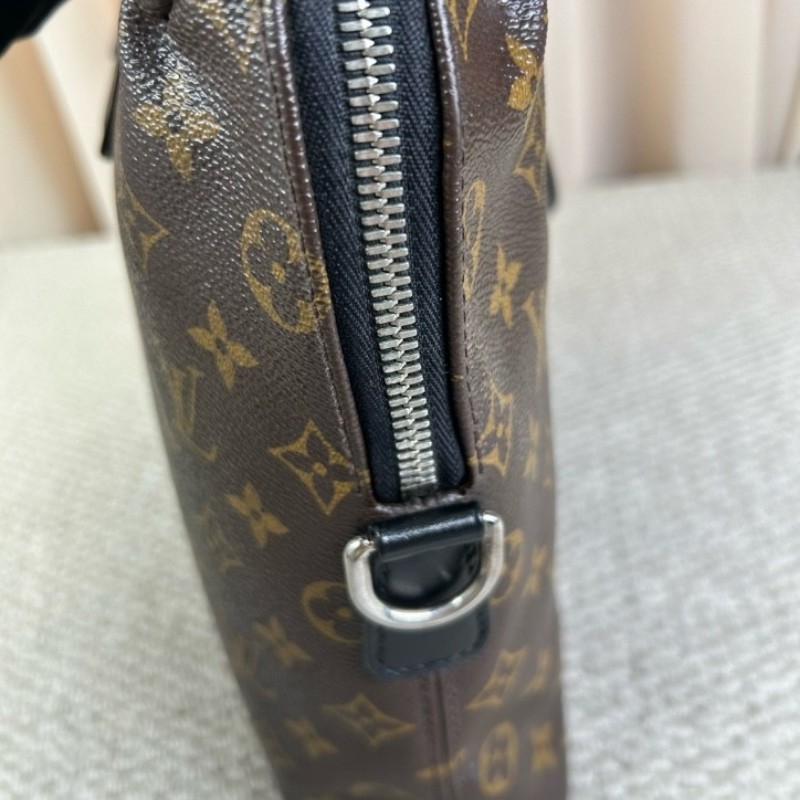 LV路易威登老花公文包 經典Monogram配色 黑色手柄 有肩帶-11