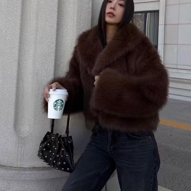 FENDI 黑金水桶抽繩手提肩背斜背包12*18*10 98新配件盒子塵袋購證-0