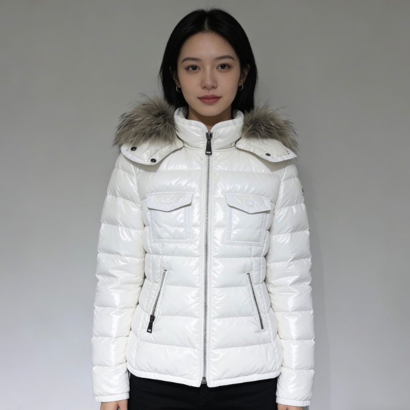 moncler 羽絨外套白色 2 碼 99新配件塵袋衣架-0