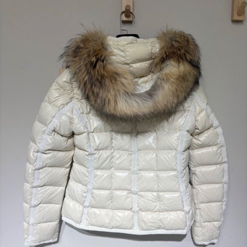 moncler 羽絨外套白色 2 碼 99新配件塵袋衣架-2