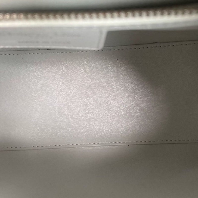 Dior五徽章刺繡限量五格黛妃24*20*12 98新保卡塵袋-2