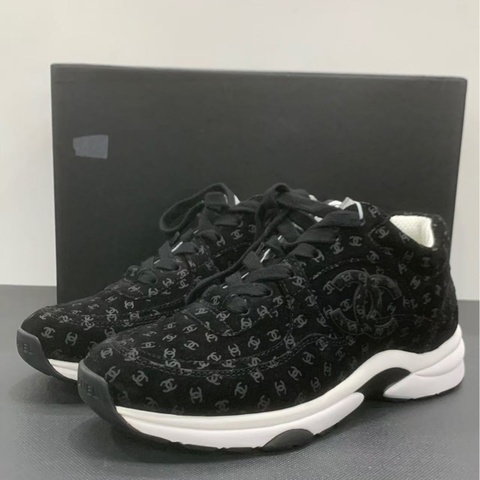 全新CHANEL香奈兒牛皮皮革印花生活休閒鞋 黑色 38碼