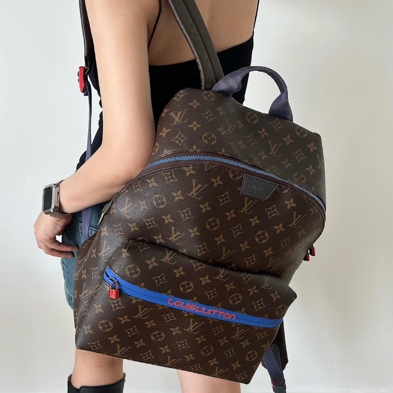 LV 18SS限量秀款Apollo老花字母藍條後背包30*32*16 98新配件塵袋-0