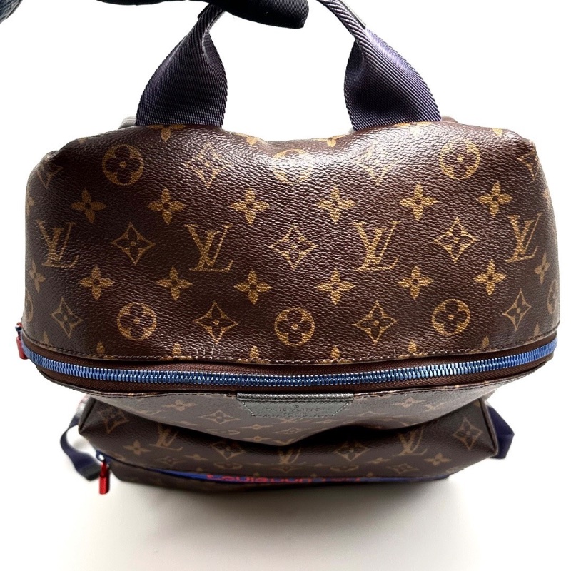 LV 18SS限量秀款Apollo老花字母藍條後背包30*32*16 98新配件塵袋-2