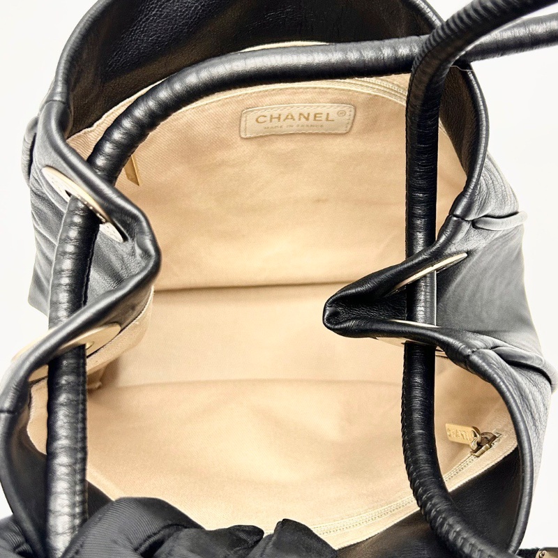 CHANEL中古款山茶花手提肩背腋下托特包23*25*11 98新配件塵袋-2