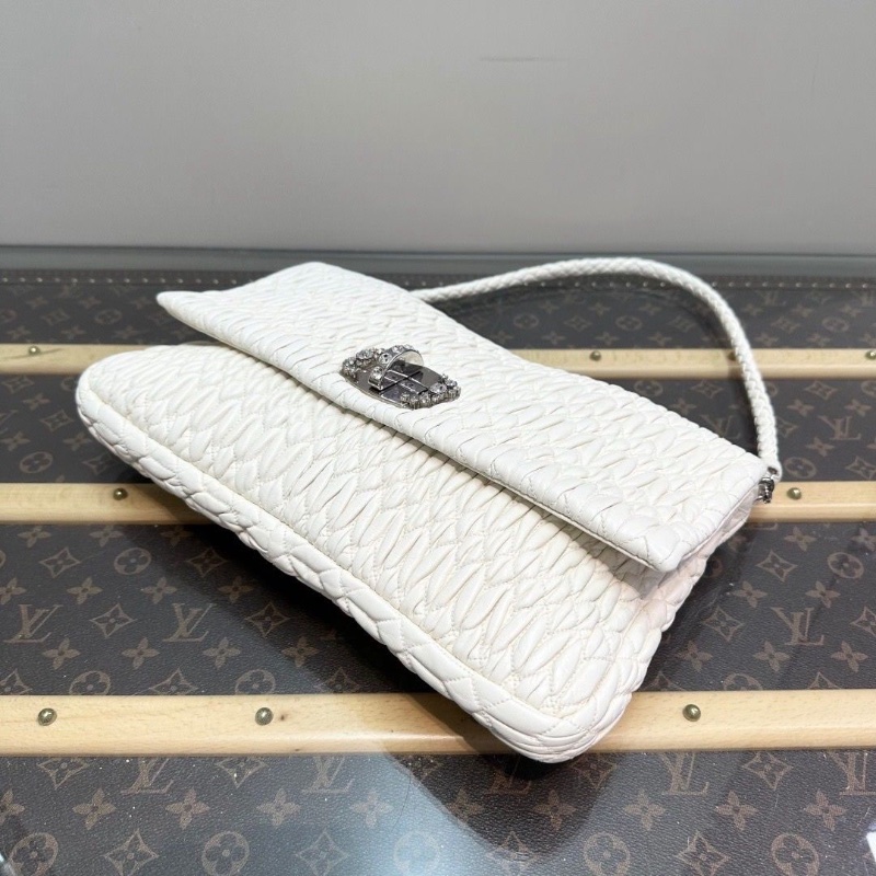 MIUMIU 白色銀扣鑽扣手提腋下鏈條包33*20*3 98新配件塵袋-3