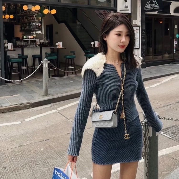 CHANEL 灰色金扣荔枝Woc肩背斜背鏈條包17*10*4.5 98新配件盒子塵袋-0