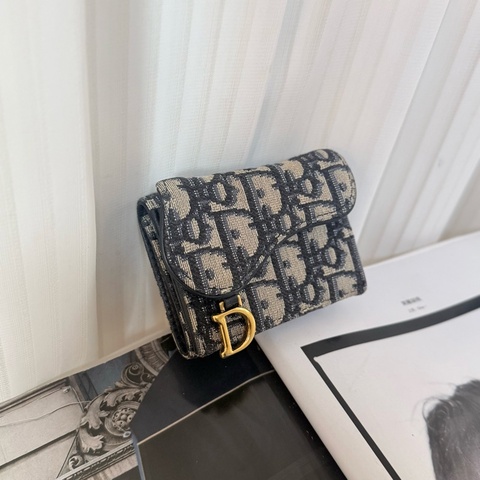 ✔️ 迪奧 CHRISTIAN DIOR SADDLE LOTUS 三折短夾
