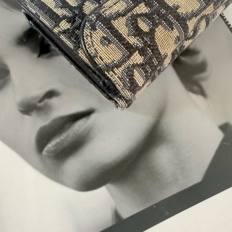 ✔️ 迪奧 CHRISTIAN DIOR SADDLE LOTUS 三折短夾-8