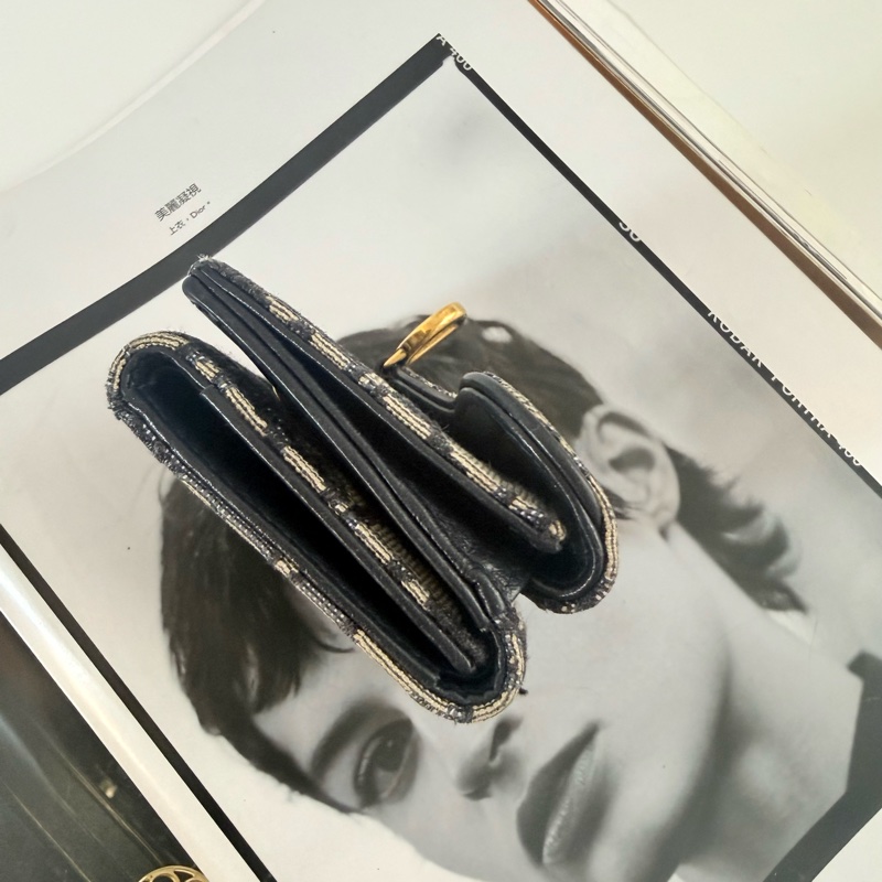 ✔️ 迪奧 CHRISTIAN DIOR SADDLE LOTUS 三折短夾-15